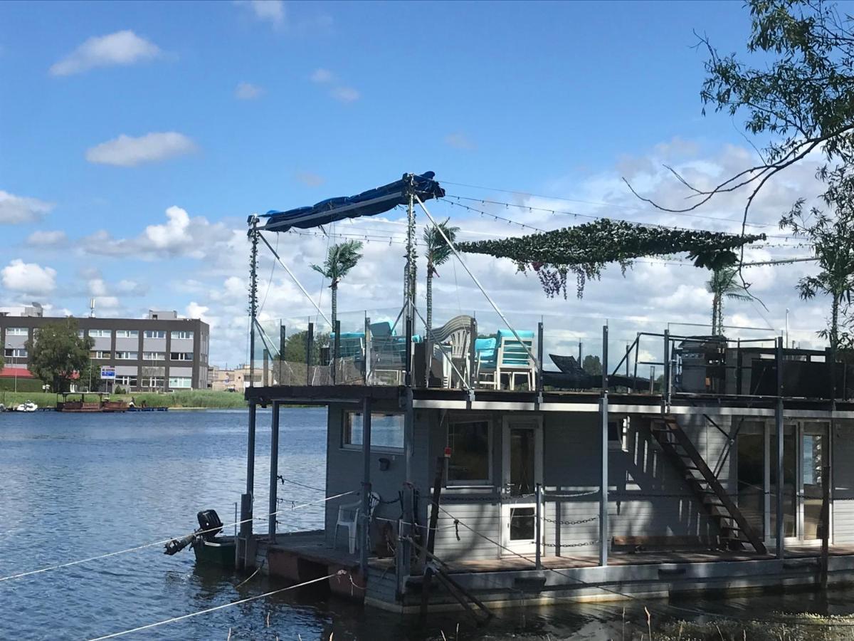 Houseboat On The Water Hotel Liepaja Exterior photo