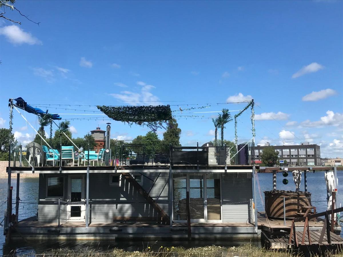Houseboat On The Water Hotel Liepaja Exterior photo