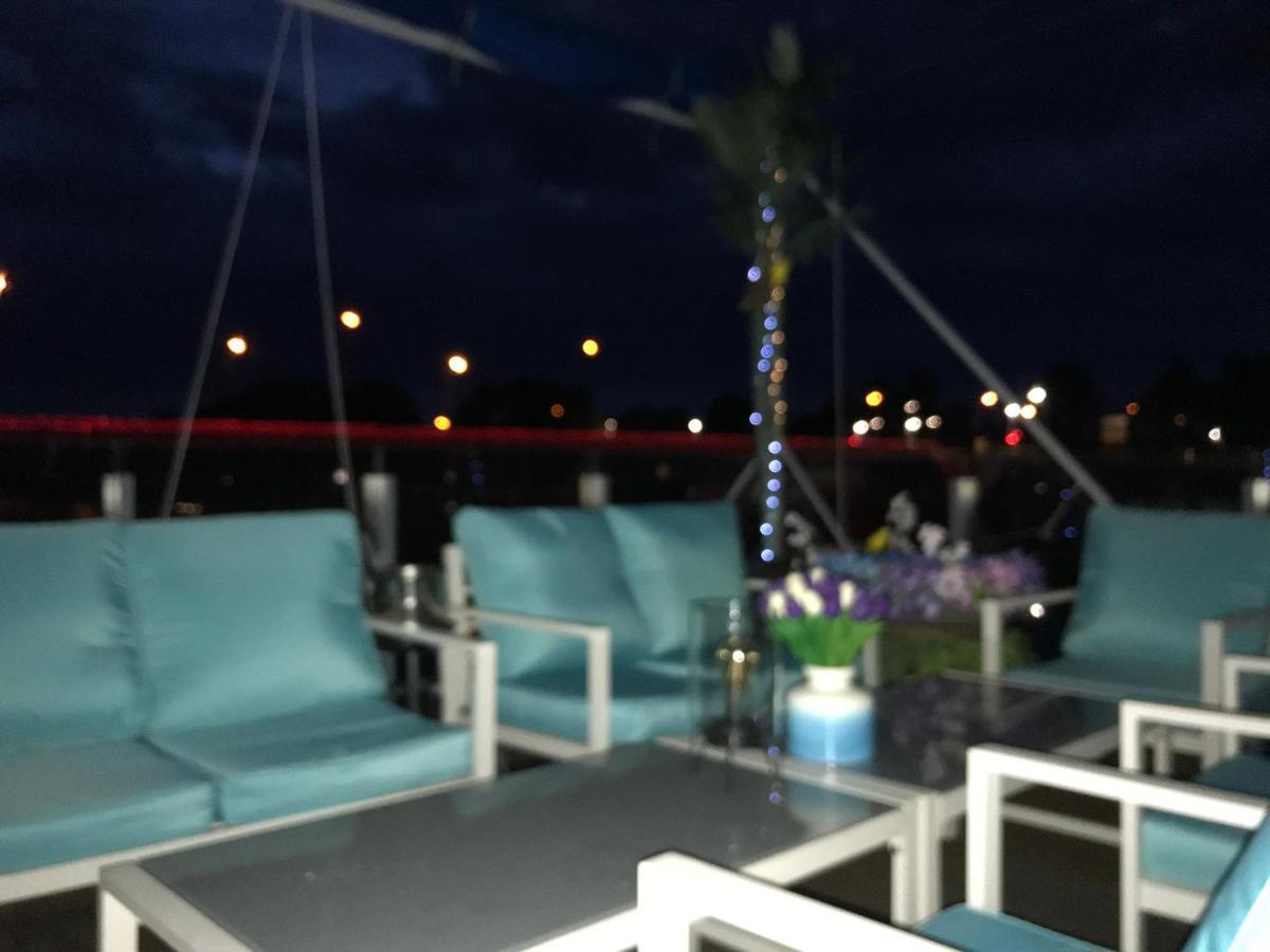 Houseboat On The Water Hotel Liepaja Exterior photo