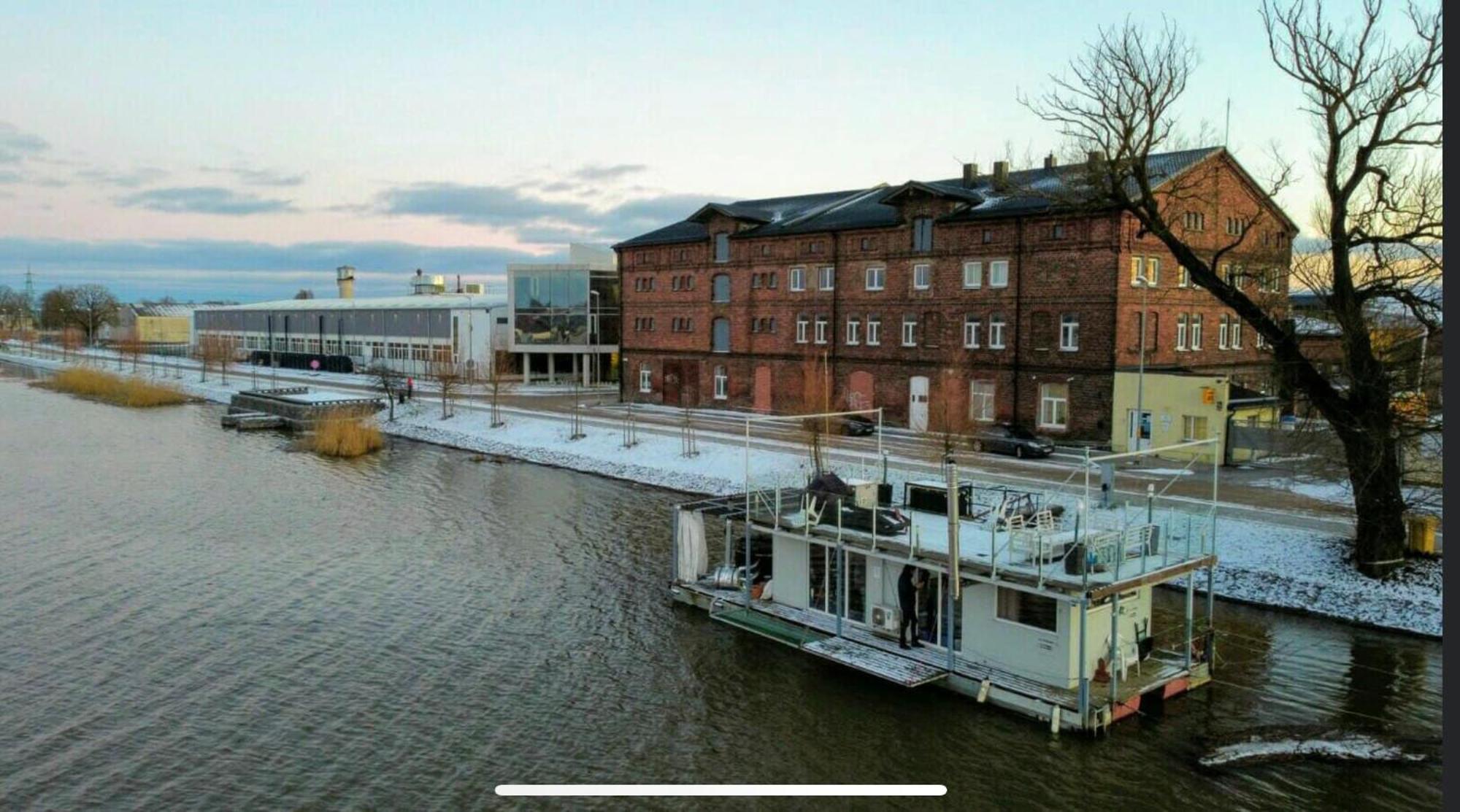 Houseboat On The Water Hotel Liepaja Exterior photo